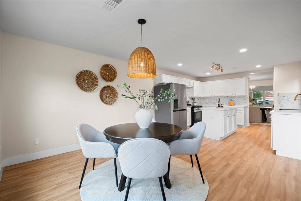 Breakfast room