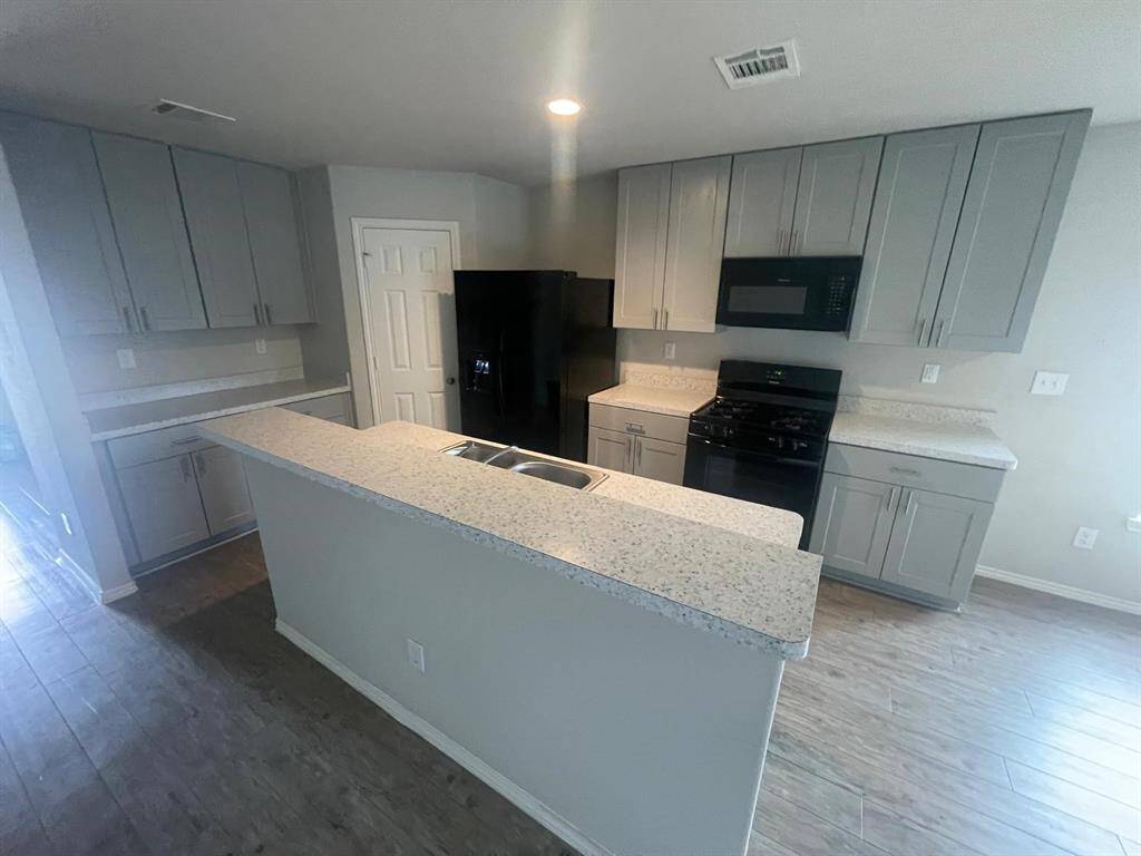Kitchen with breakfast bar!
