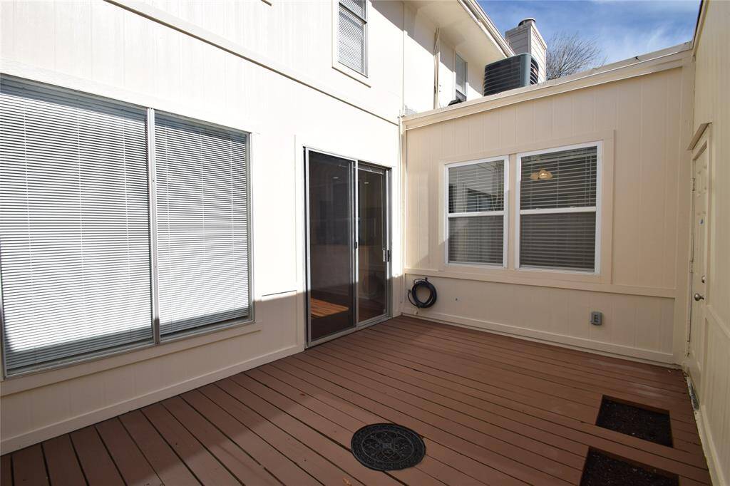 Enjoy another patio area view.