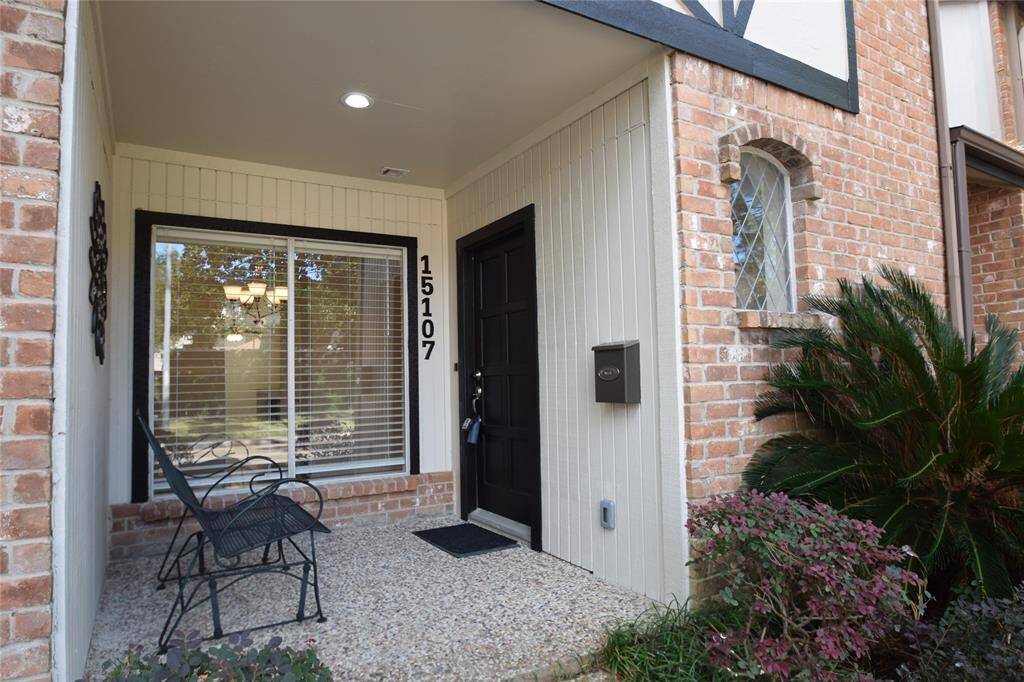 Front porch and doorway inviting you inside.