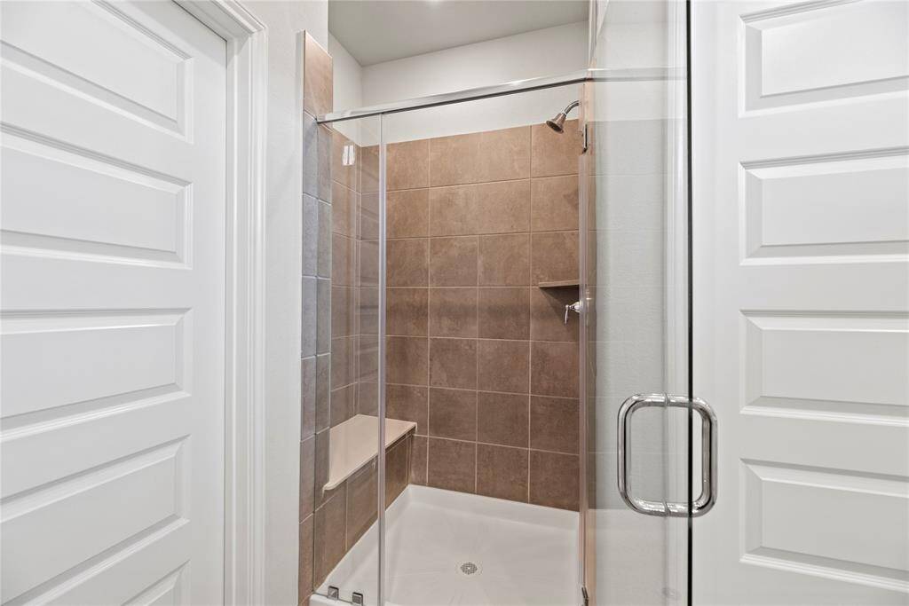 The oversized shower in th primary bathroom.