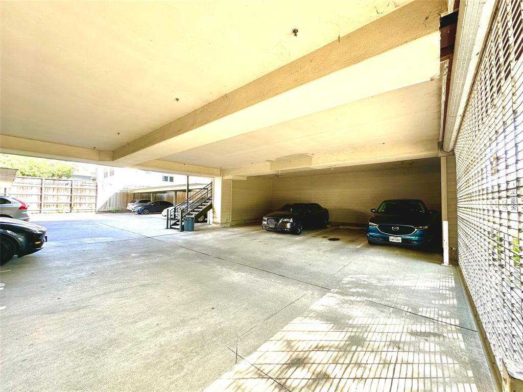 Loft comes with 1 reserved covered premium parking space. Ample street parking is available to guests on Crawford Street.