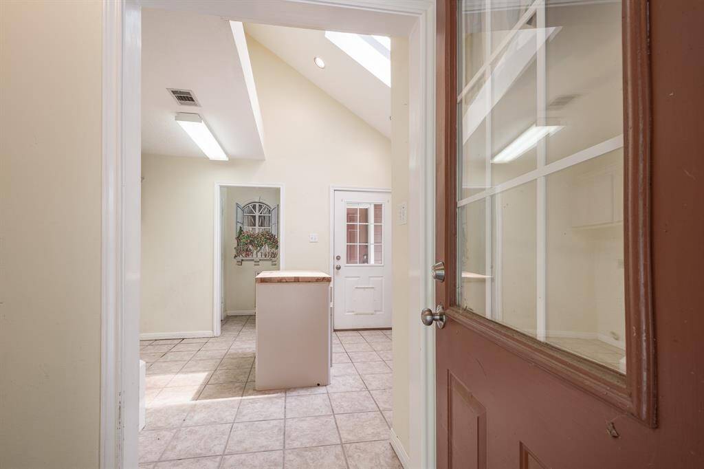 Kitchenette area in main garage