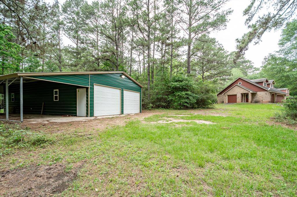 Carport off of the side
