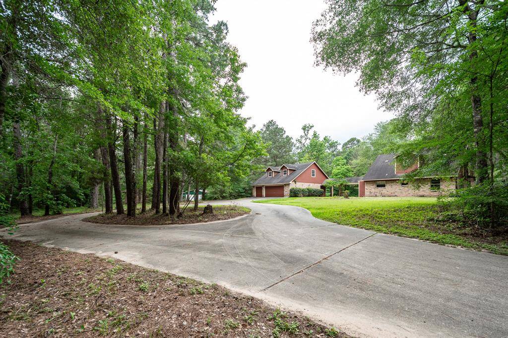 Circle driveway