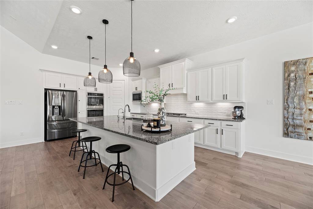 Spacius kitchen.