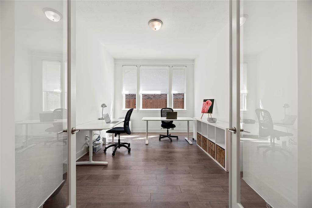 Library/Study near entry.