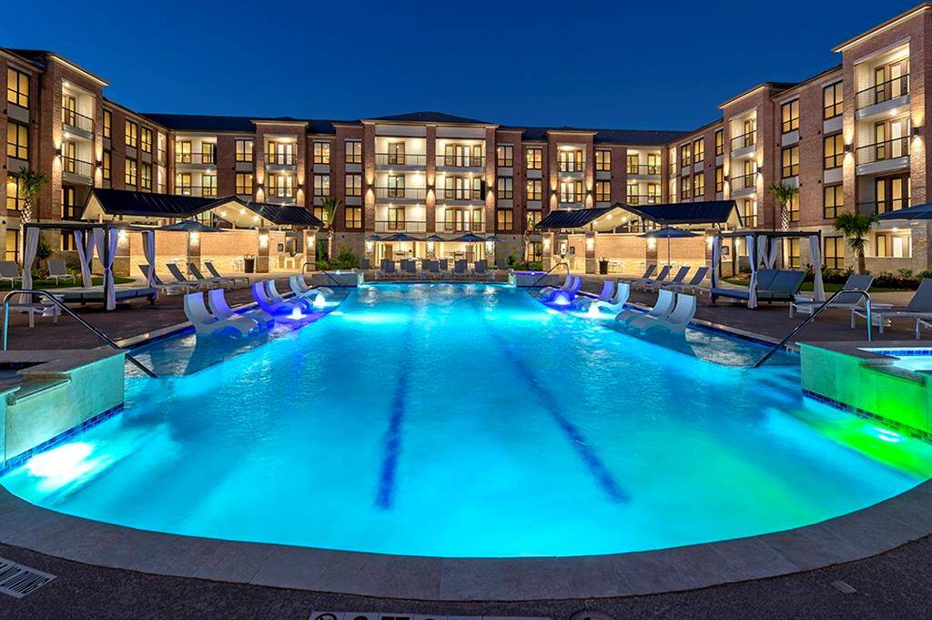 Lap pool