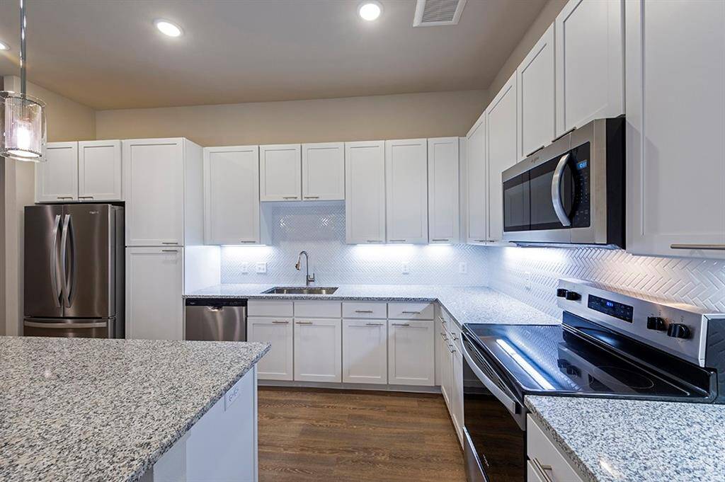 Contemporary kitchen