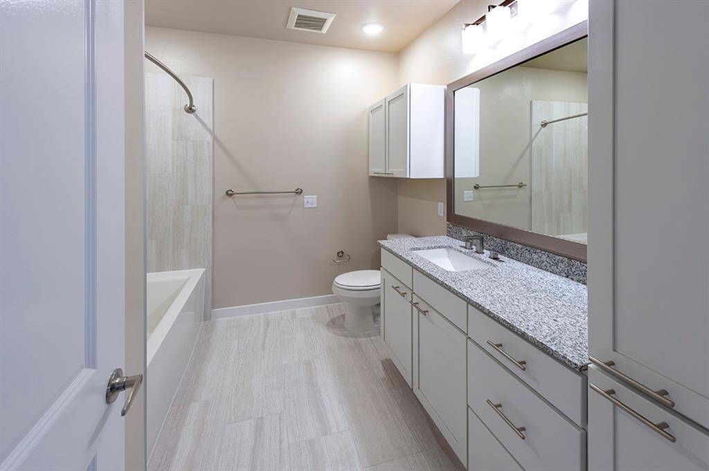 Third bath with tub/shower