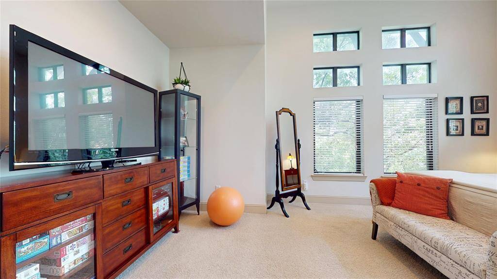Large room that can accommodate extra furniture or an entertainment area!