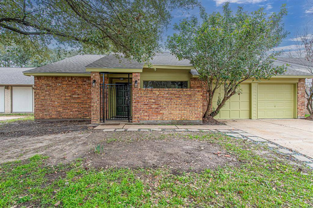 Zoned to wonderful Katy ISD schools, this beautiful 3 bed, 2 bath home with a sparkling POOL has been completely remodeled and is ready for you!