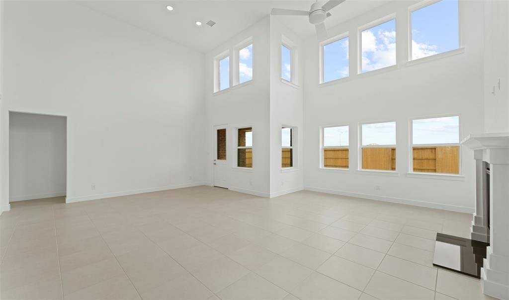 Impressive great room and dining area (*Photo not of actual home and used for illustration purposes only.)