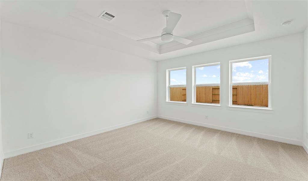 Spacious primary suite (*Photo not of actual home and used for illustration purposes only.)