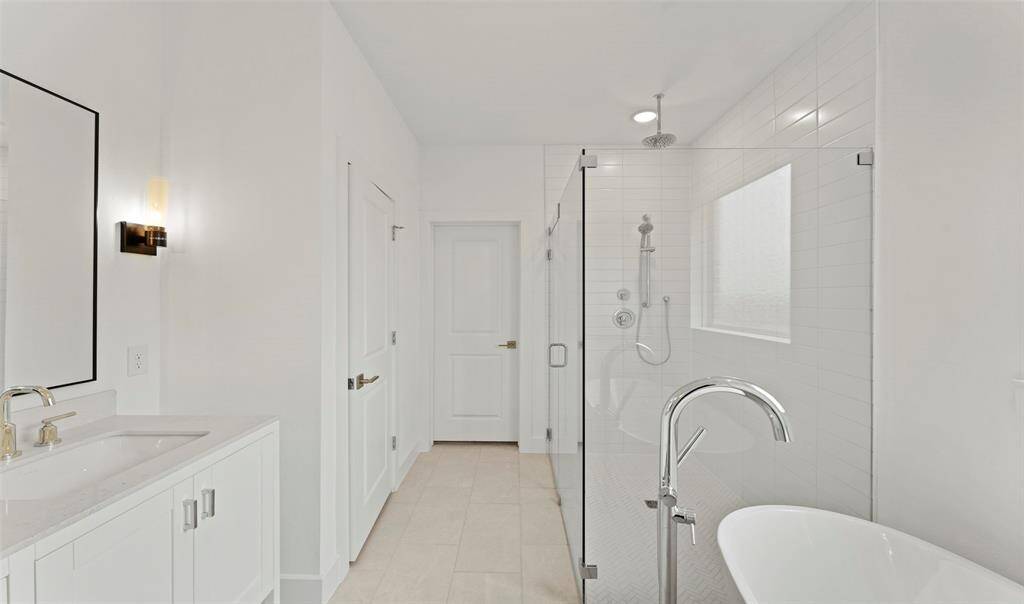 Serene primary bath (*Photo not of actual home and used for illustration purposes only.)