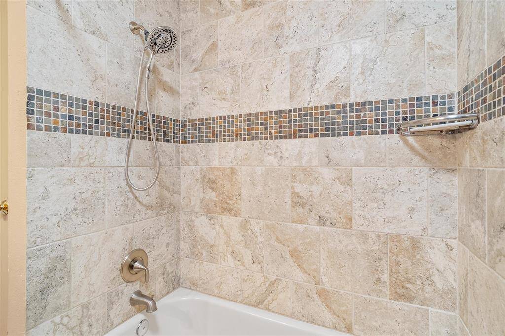 Fully tiled tub/shower combo