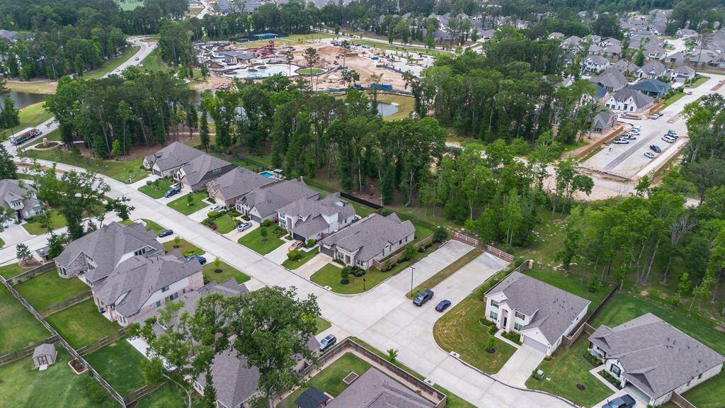 Ariel view of the surrounding neighbors and area.
