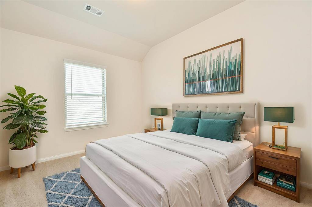 The plush carpeting makes a comfortable feel underfoot.
