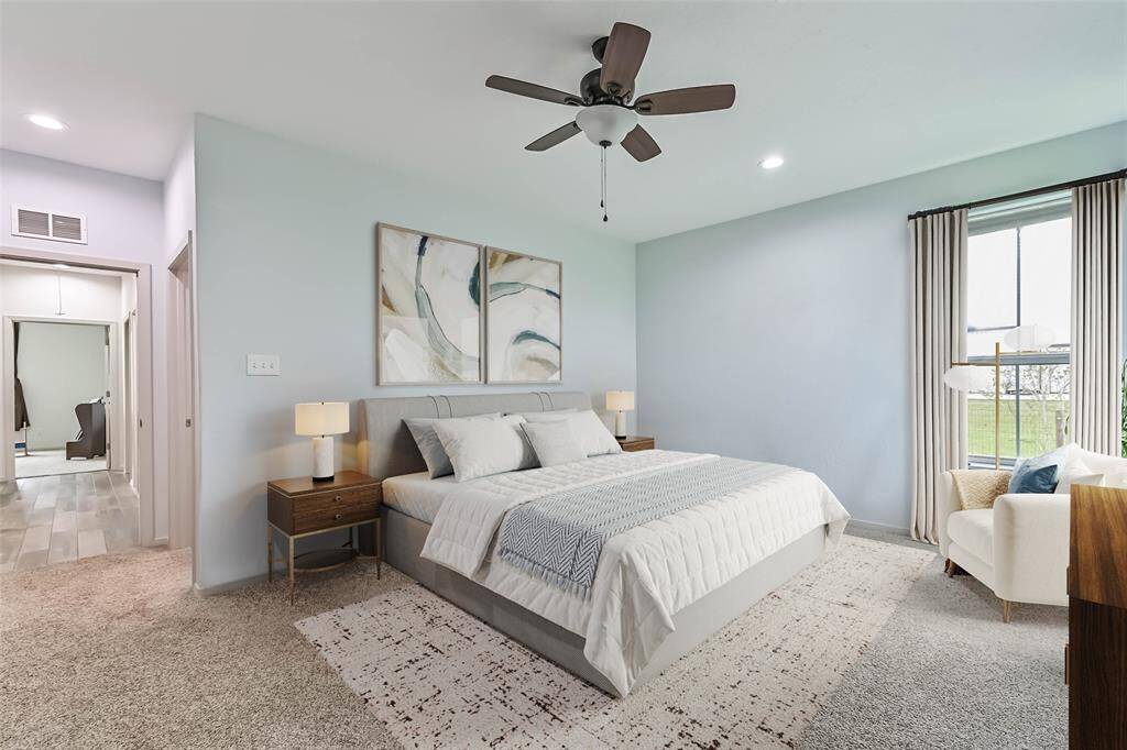 Primary bedroom feature a private en-suite bath and a walk-in closet