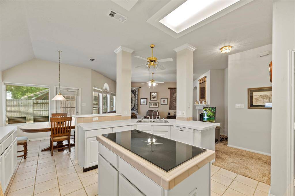 Stainless steel appliances bring a sleek and modern aesthetic to the kitchen, while also offering top-of-the-line performance and durability.