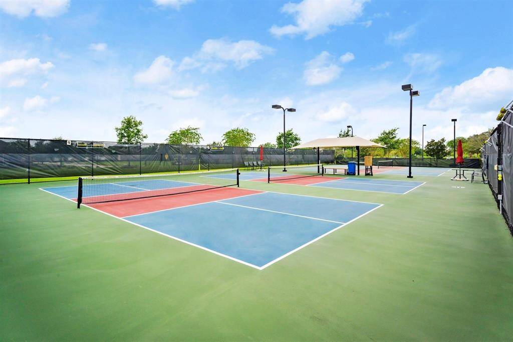 The community boasts fantastic courts for both tennis and pickleball. If you haven't tried pickleball yet, trust me—you’ll quickly become addicted!