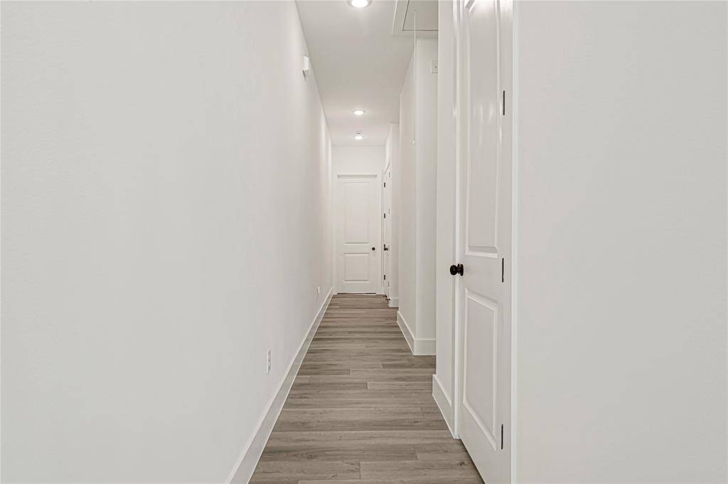 Hallway to the bedrooms.