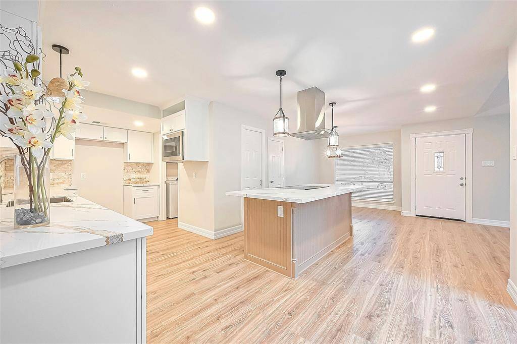 Kitchen Island view