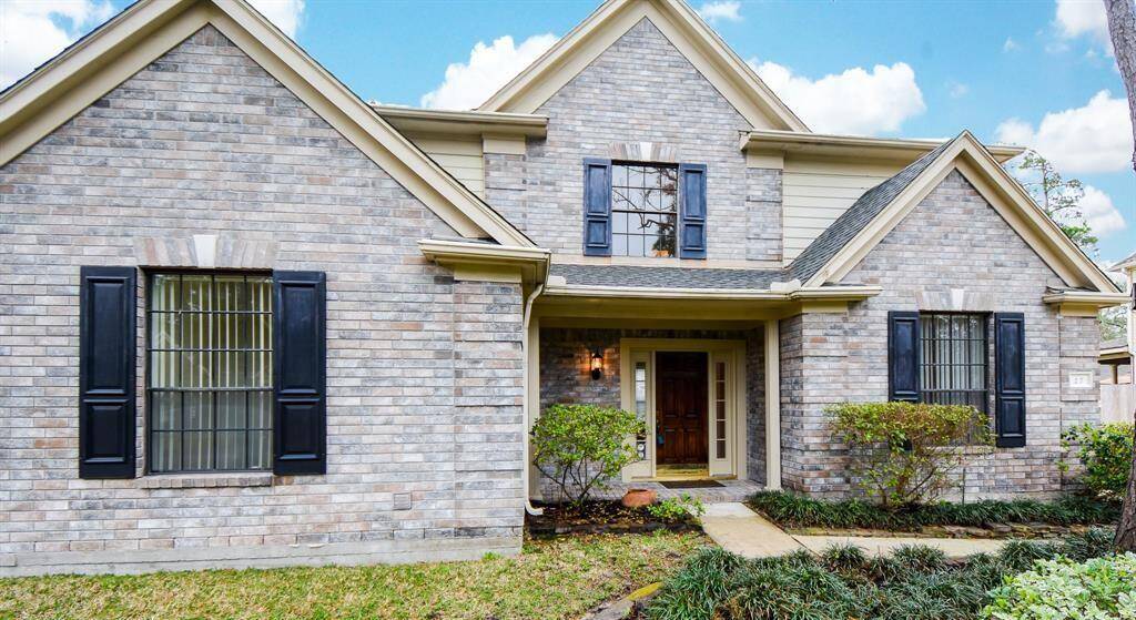 Situated in Cochran's Crossing, this home is in the heart of The Woodlands.