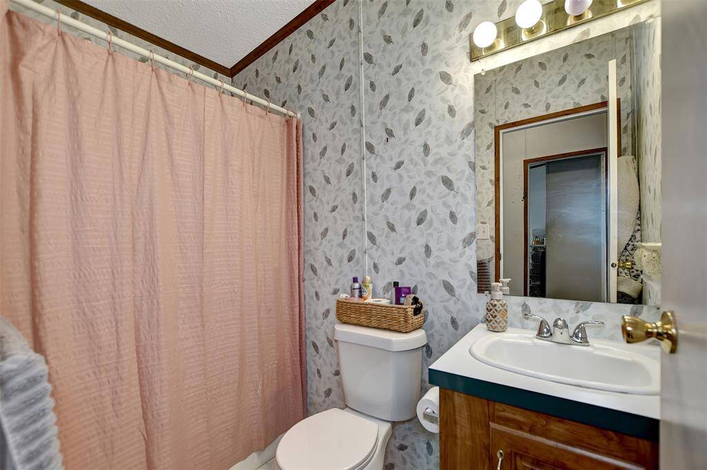 2nd bathroom