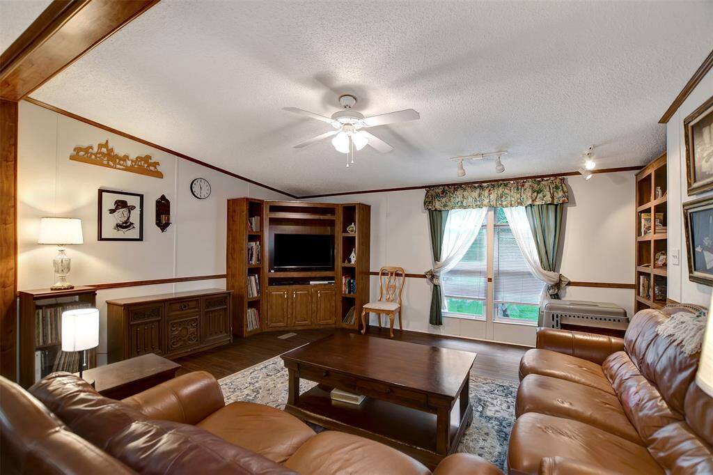 Room for big furniture and TV