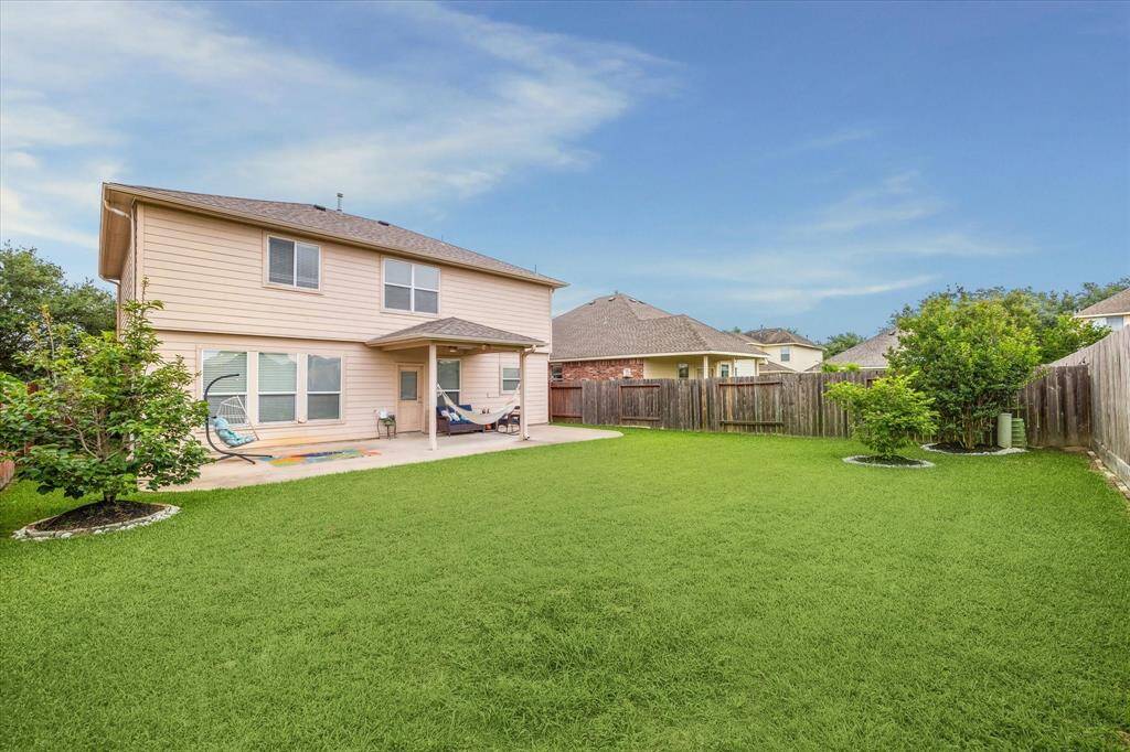 ENORMOUS FULLY FENCED BACKYARD