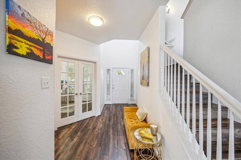 INVITING ENTRY