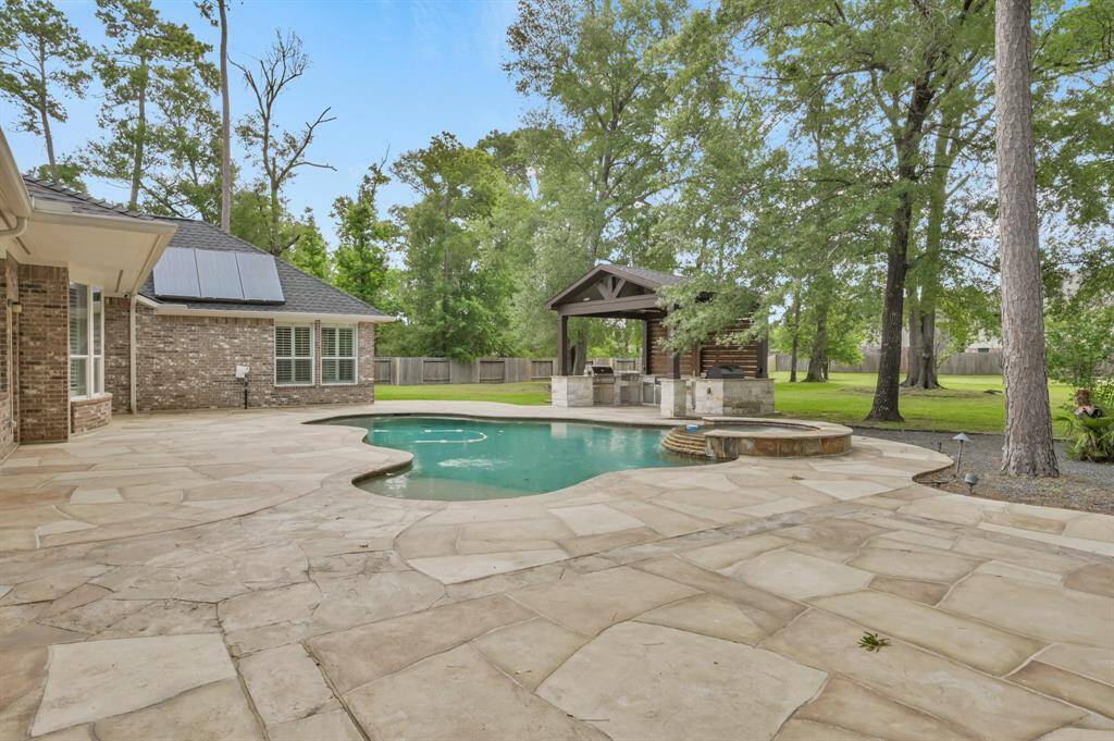 Patio & Pool Area