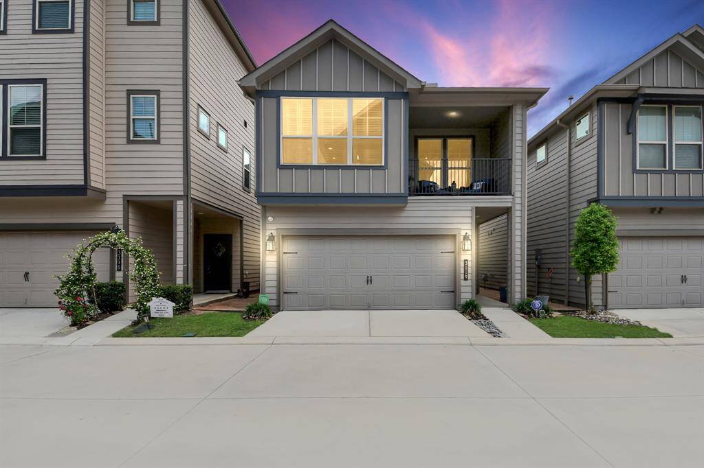 Discover your perfect sanctuary in this charming, modern home featuring an inviting balcony and spacious garage. Ideal for comfortable living and stylish entertaining.