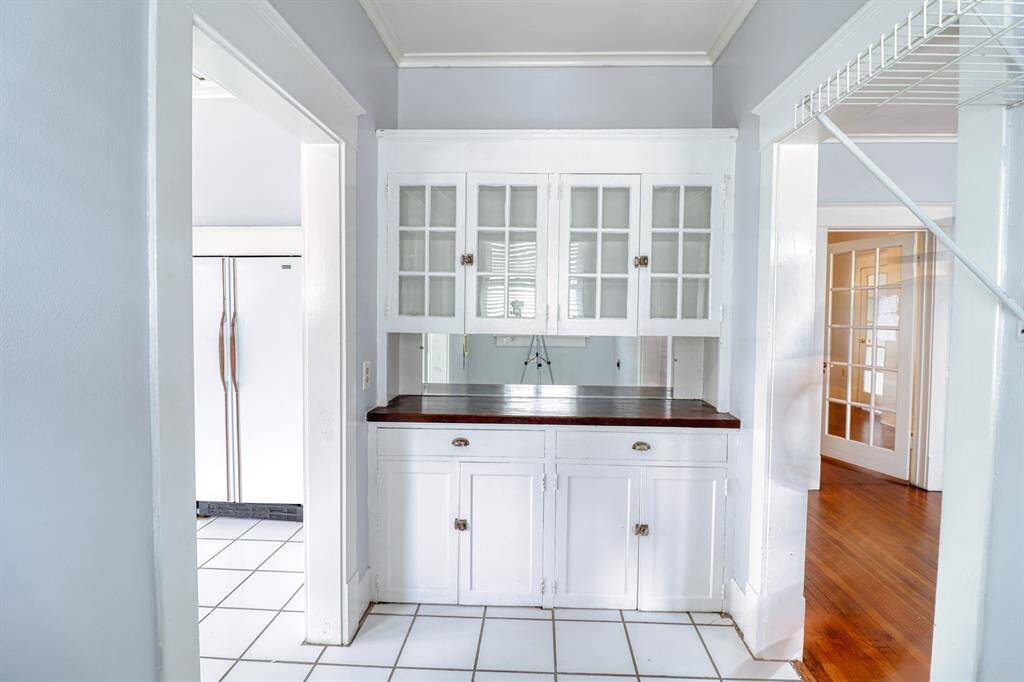 Butlers pantry. Opposite the butler's pantry is a w/d connection or owner will install a w/d.