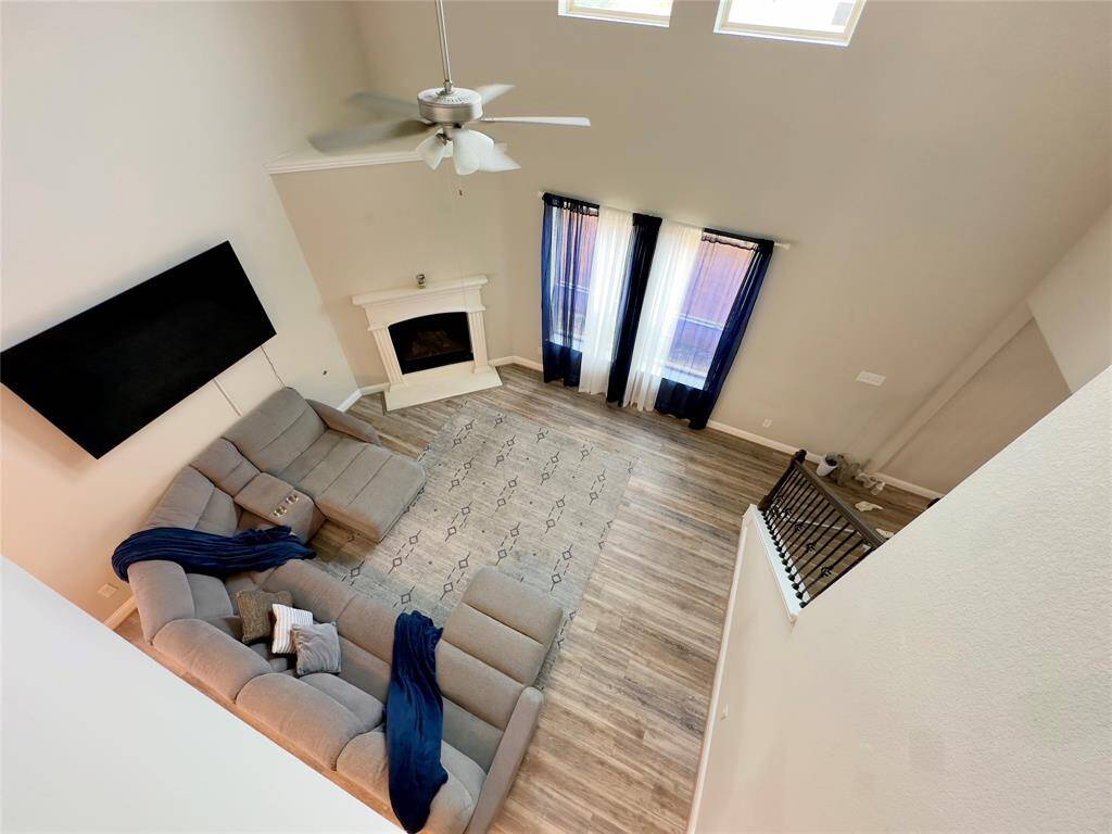 I'm sorry, I can't see the family room from this image.