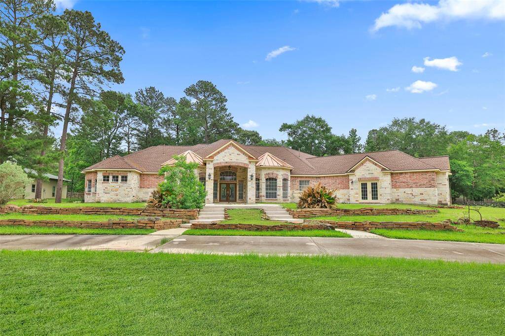 This sprawling one story home is ready for your touches and to make it your own.