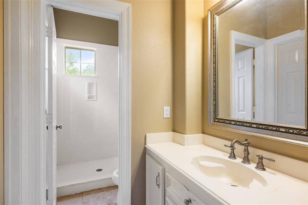 Private bath to the secondary bathroom.