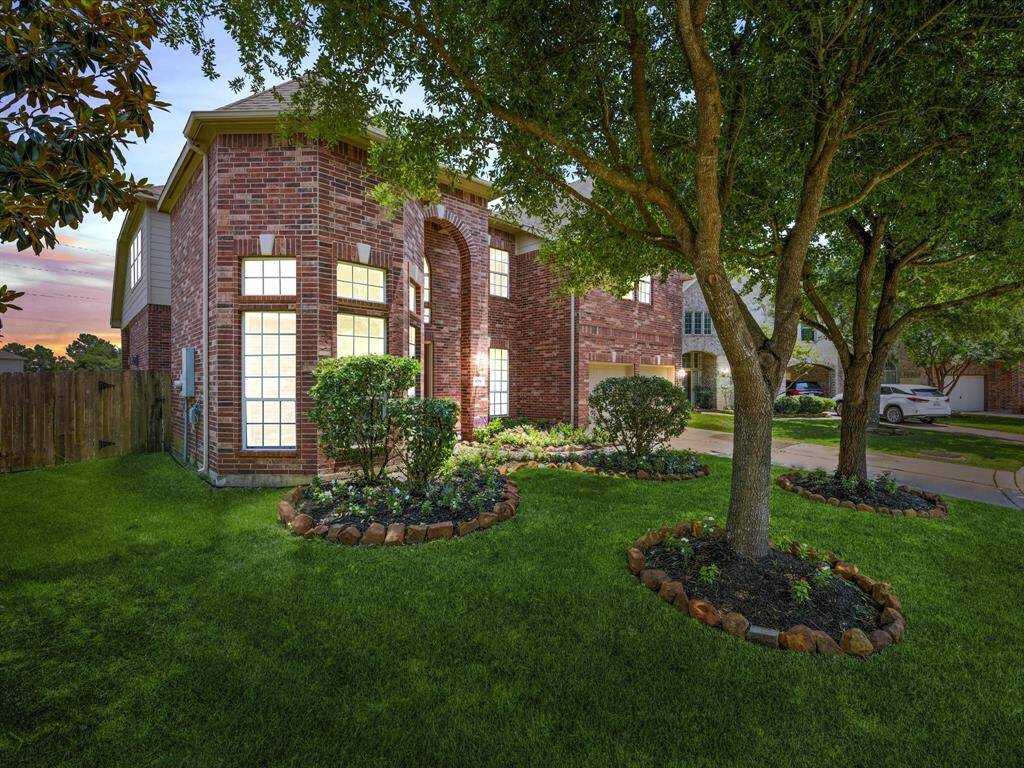 Beautiful Double Door Entry to home!
