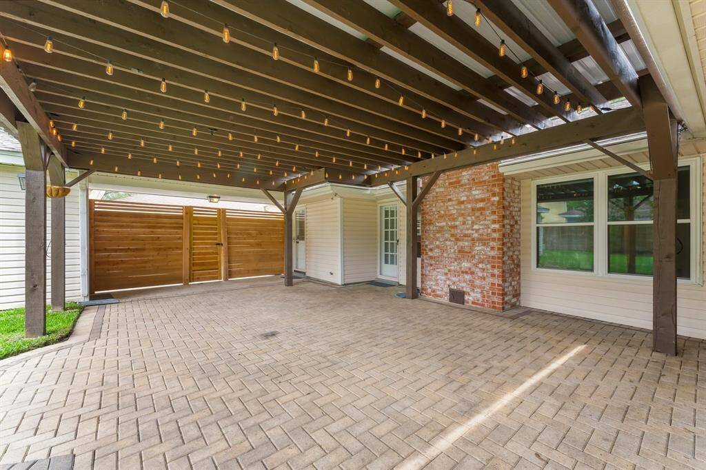 Hanging lights makes for gorgeous nights on the patio!