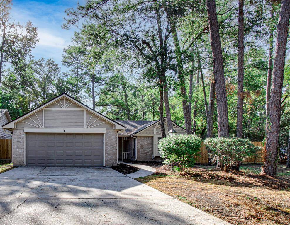 Charming traditional ranch style home.