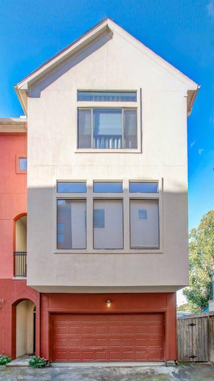 Townhome is located at end of complex thus no neighbors to the right.