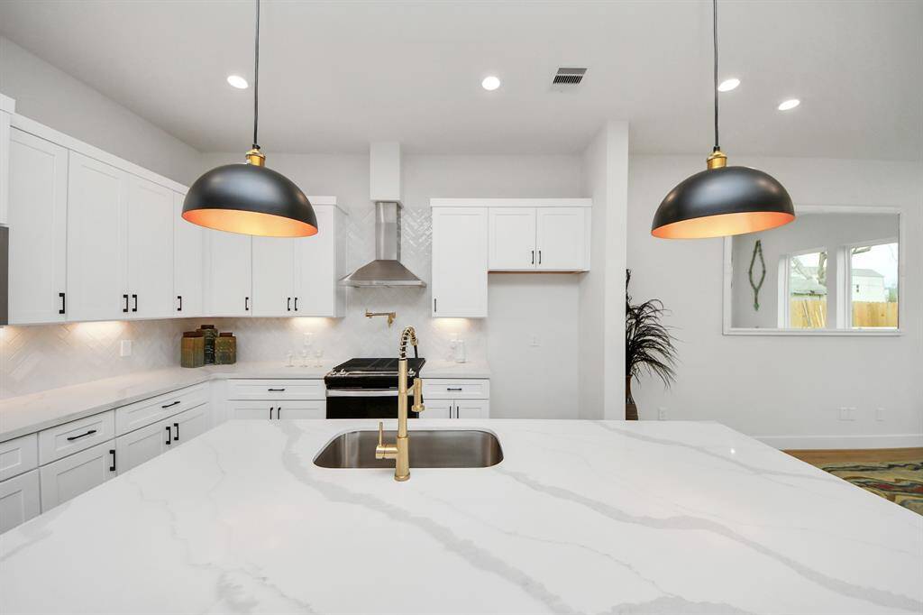 Kitchen island