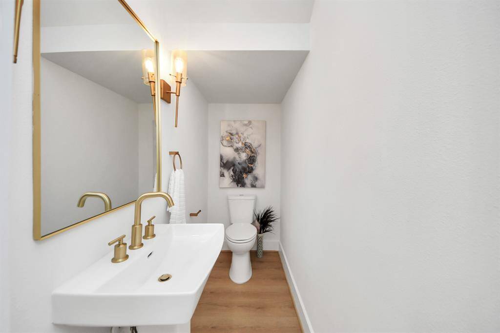 Half bathroom on the first floor