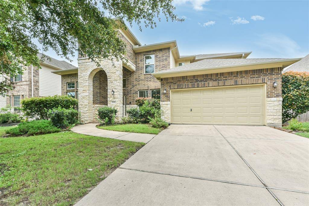 Nestled on a serene lot,this charming home offers a tranquilretreat from the hustle and bustle.