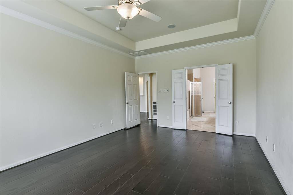 Large windows grace the room,allowing natural light in!