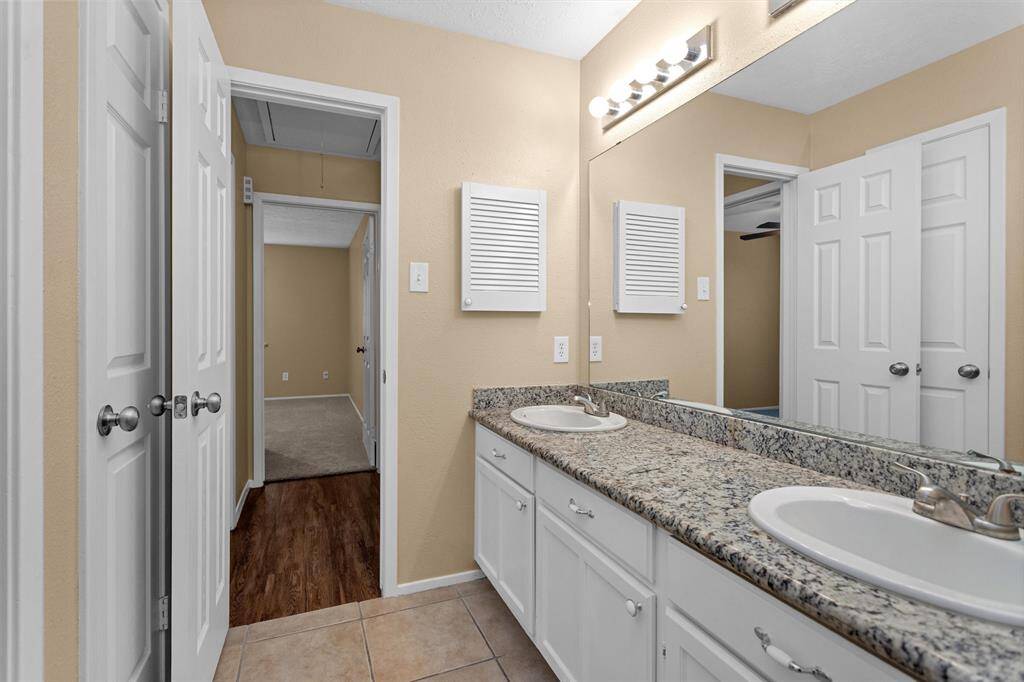 Bedroom 2 has private entrance to bath
