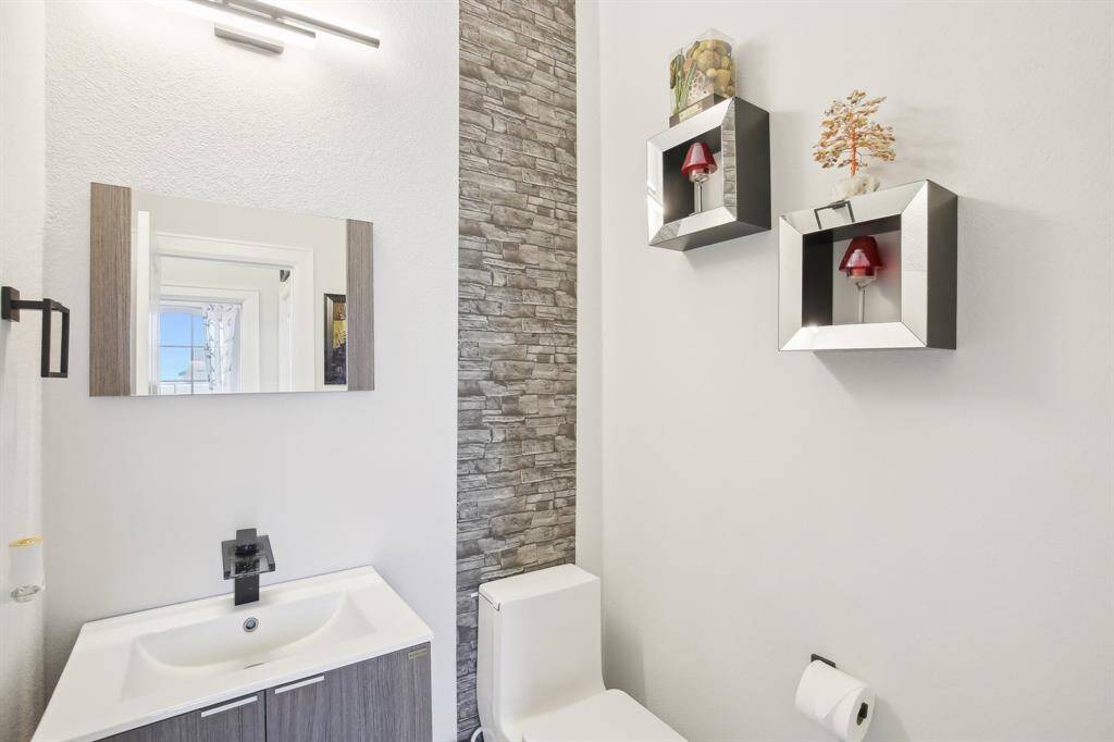 Half Bathroom downstairs