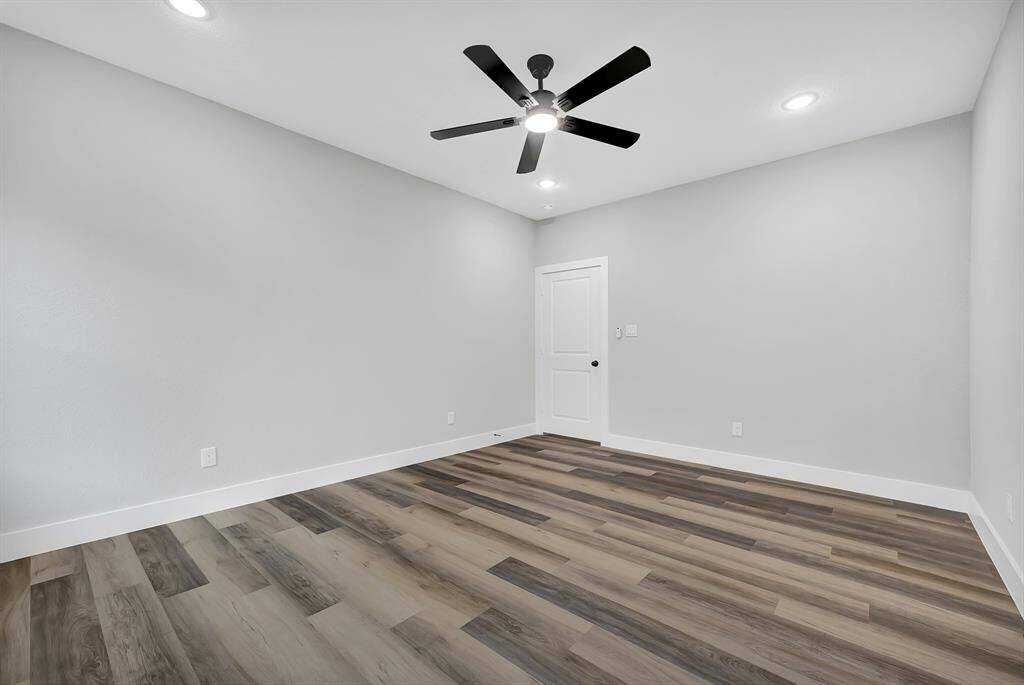 another view of the master bedrooms, all the rooms have smart ceiling fans.