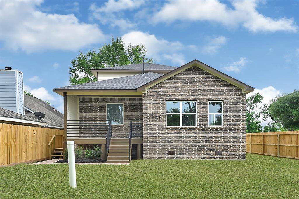 Rear of the home.